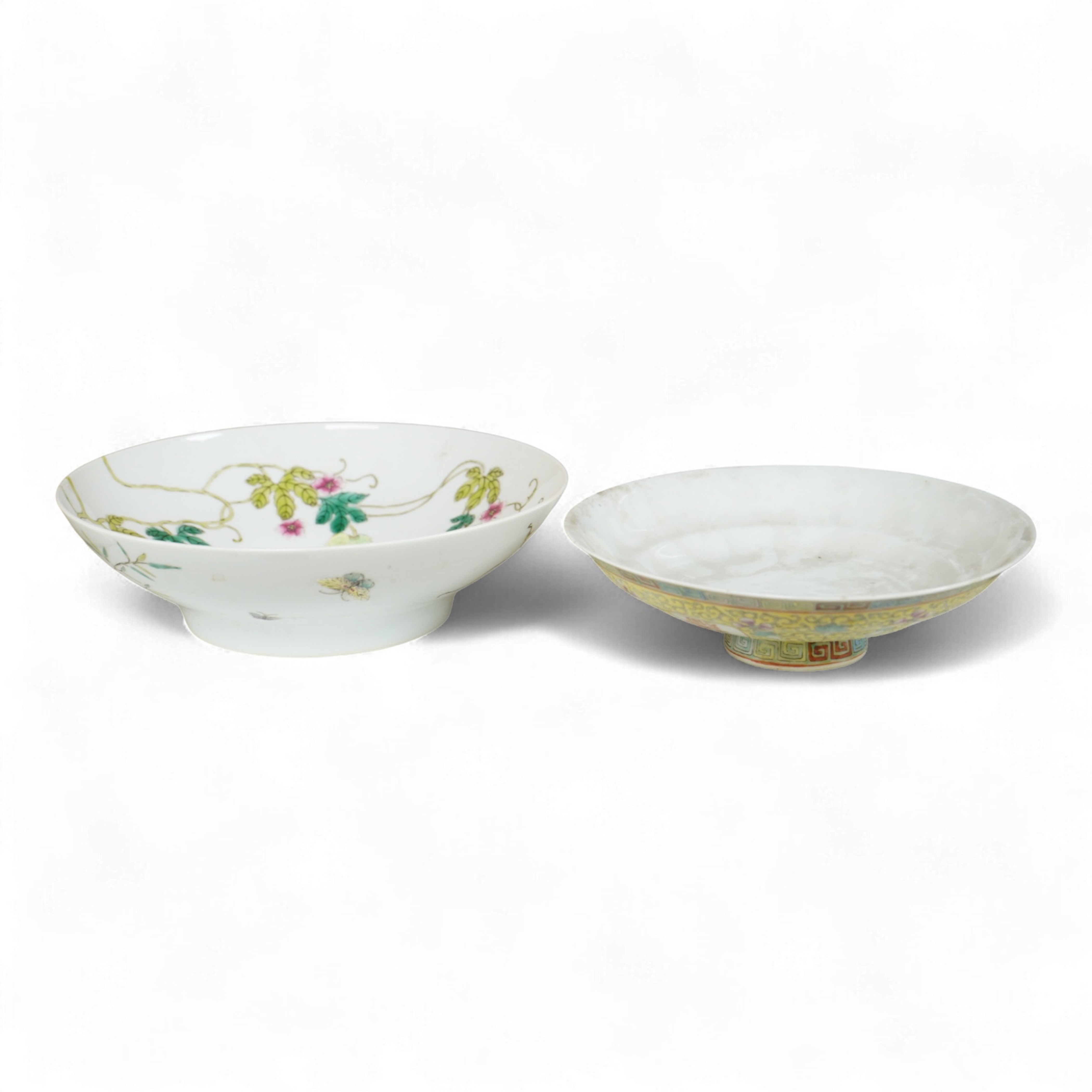 A Chinese famille rose bowl, Guangxu mark and an odd cover, same mark, largest 20cm